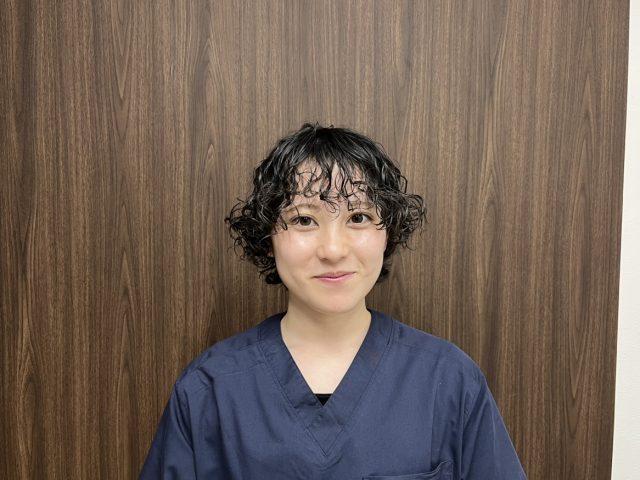 安藤 麗